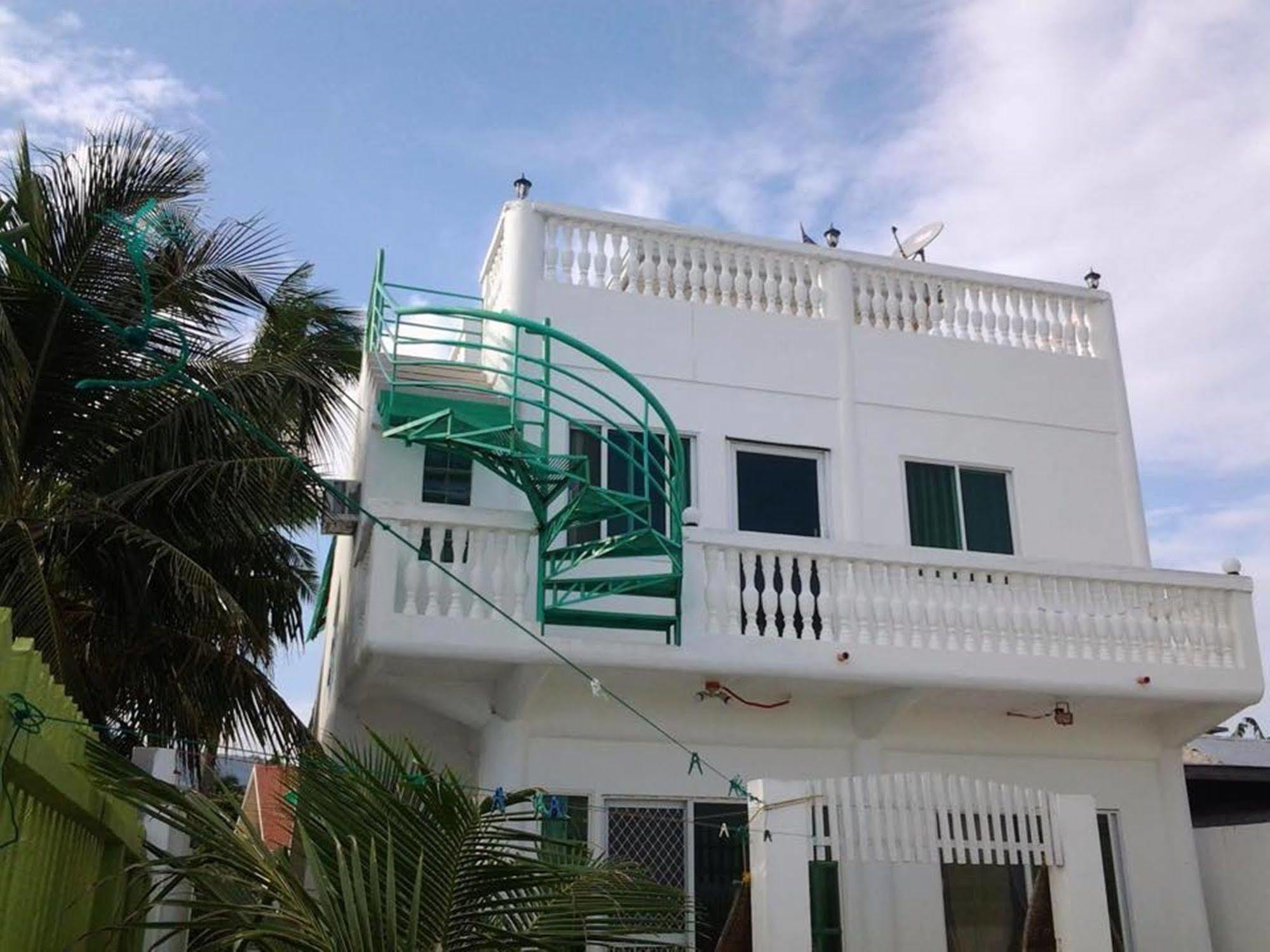 Cronin Residence Resort Oslob Eksteriør bilde